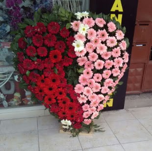 Kalp pano kalp �eklinde pano �i�e�i  Ankara 14 �ubat �i�ek sipari�i sitesi 