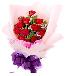 7 g�lden kirmizi g�l buketi sevenler alsin  Ankara 14 �ubat �i�ek g�nderme sitemiz g�venlidir 