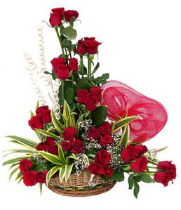  Ankara 14 �ubat 14 �ubat sevgililer g�n� �i�ek  25 adet k�rm�z� g�l sepeti �i�e�i