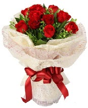 12 adet k�rm�z� g�l buketi  Ankara 14 �ubat anneler g�n� �i�ek yolla 